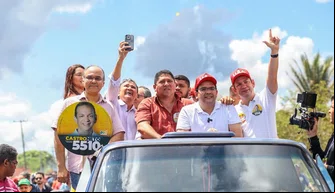 Rafael Fonteles e Wellington Dias em carreata no município de Madeiro.